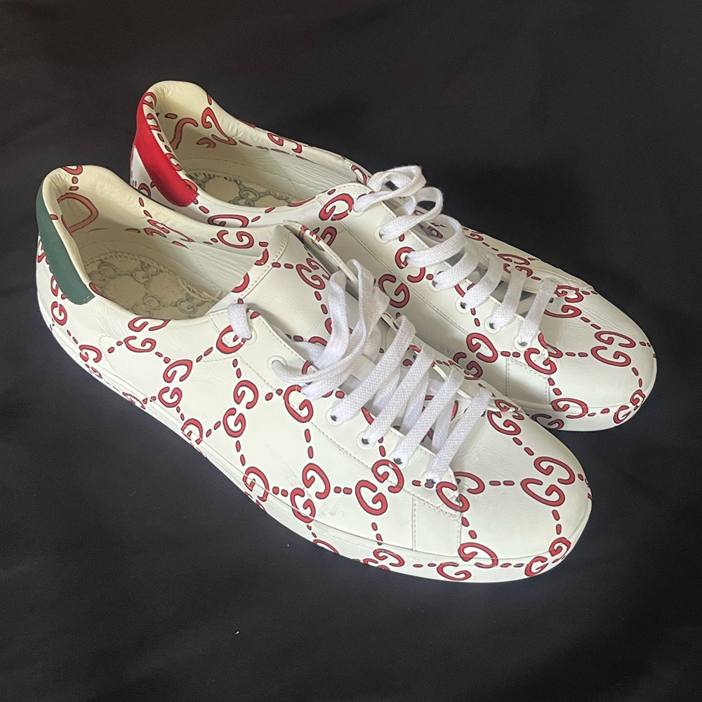 Gucci White and Red Sneakerse